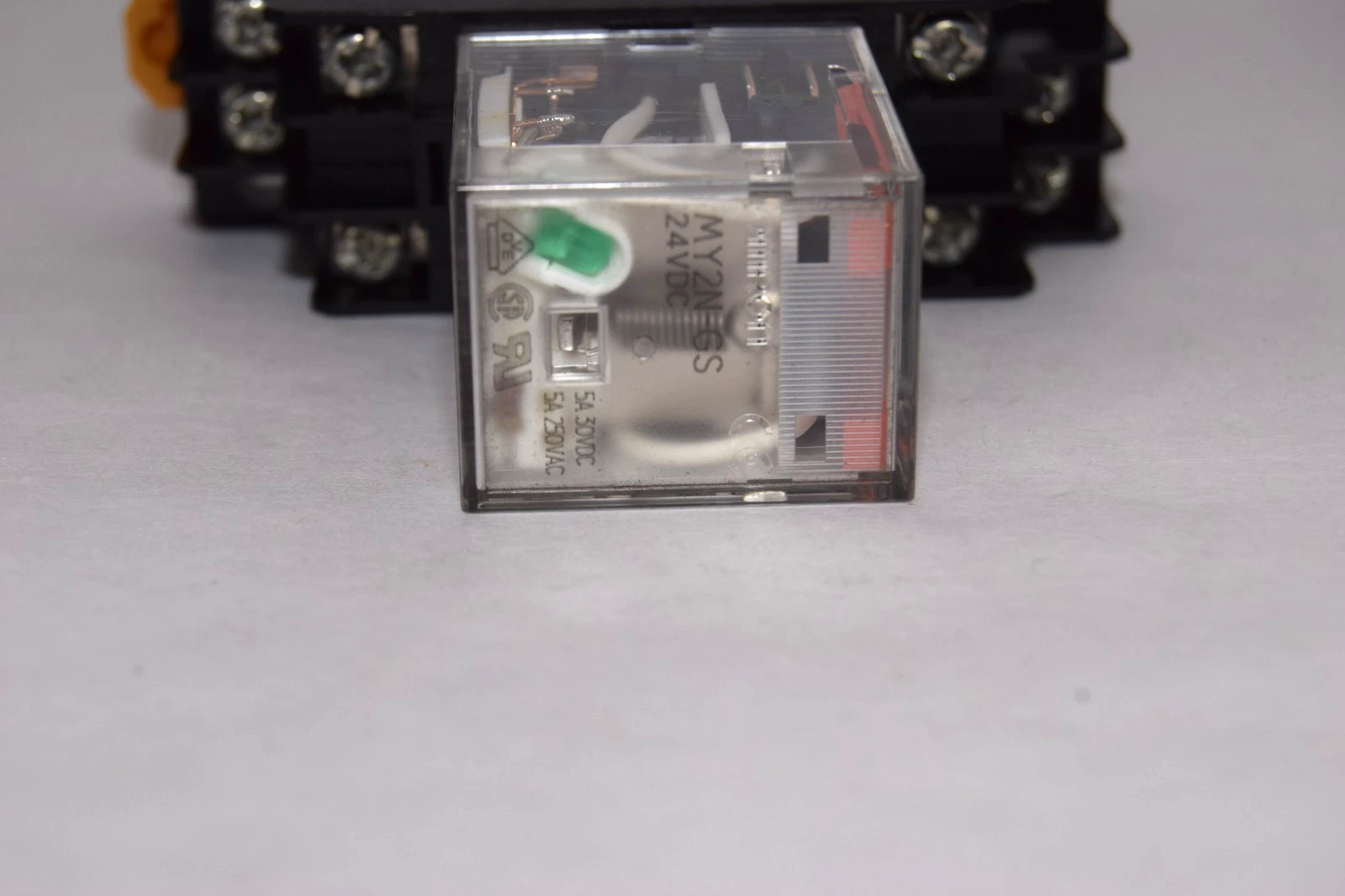 Used (Lot of 4) OMRON MY2N-GS MY2NGS 24 Vdc 24vdc Relay with Base 2747CX