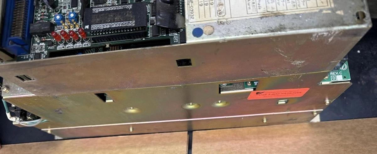 Used Yaskawa ServoPack Drive CACR-SR06TZ0SMY01A CACR-ST06TZ9SMY01A