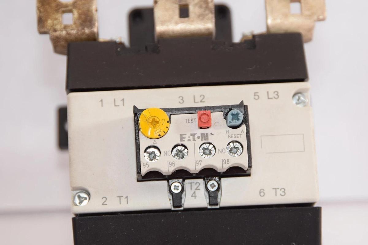 Used EATON Z5-220/FF250 , XT0B220LC1 Relay