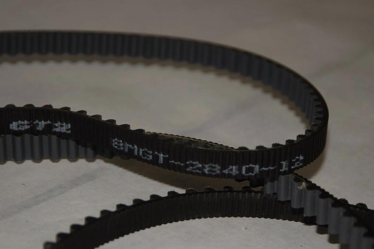 (NEW) GATES 8MGT-2840-12 8MGT284012 Polychain GT2 Carbon Belt