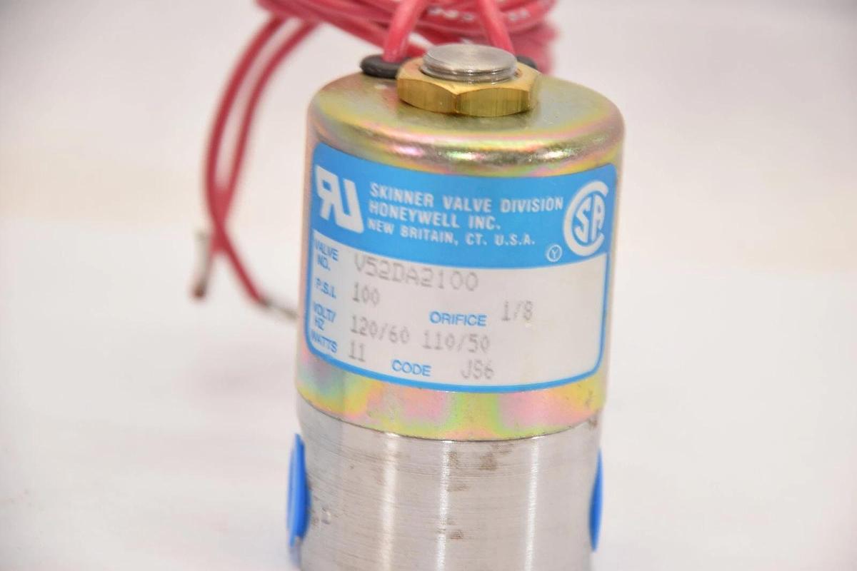 Honeywell / Skinner V52DA2100 110/120V 50/60Hz 100psi Solenoid Valve (New)