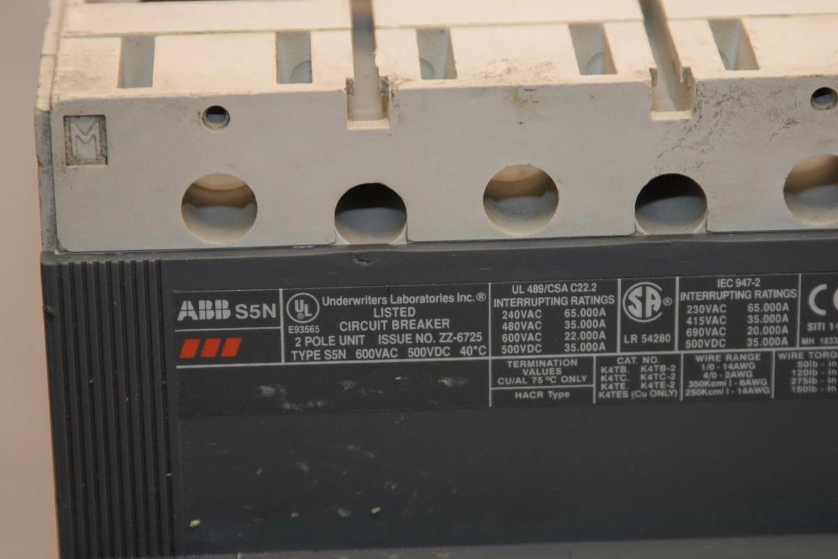 Used ABB 2P Circuit Breaker SACE S5 S5N 600Vac 500Vdc 400A 400 Amps 400 A ZZ-6725