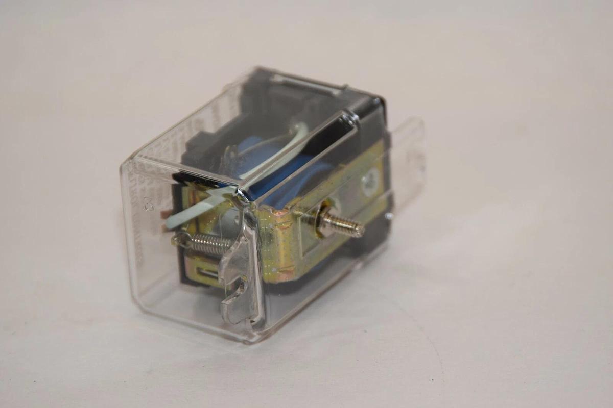 (NEW) DELTROL CONTROLS 165FS SPDT 165FS-24 24Vac S155D Coil Relay