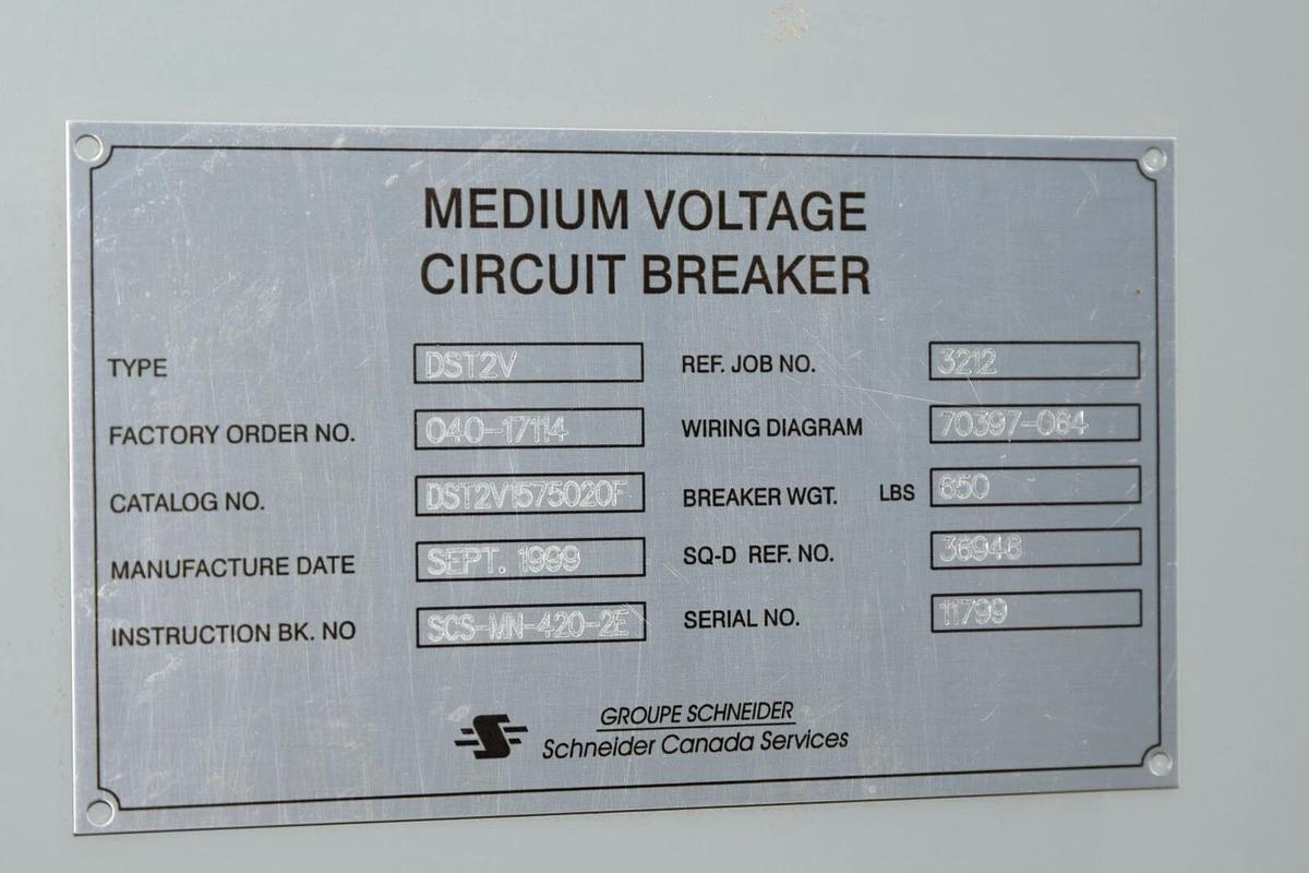Used Square D 15 KV DST2V Medium Voltage Circuit Breaker V5FM7233000A 2000 Amp 2000A