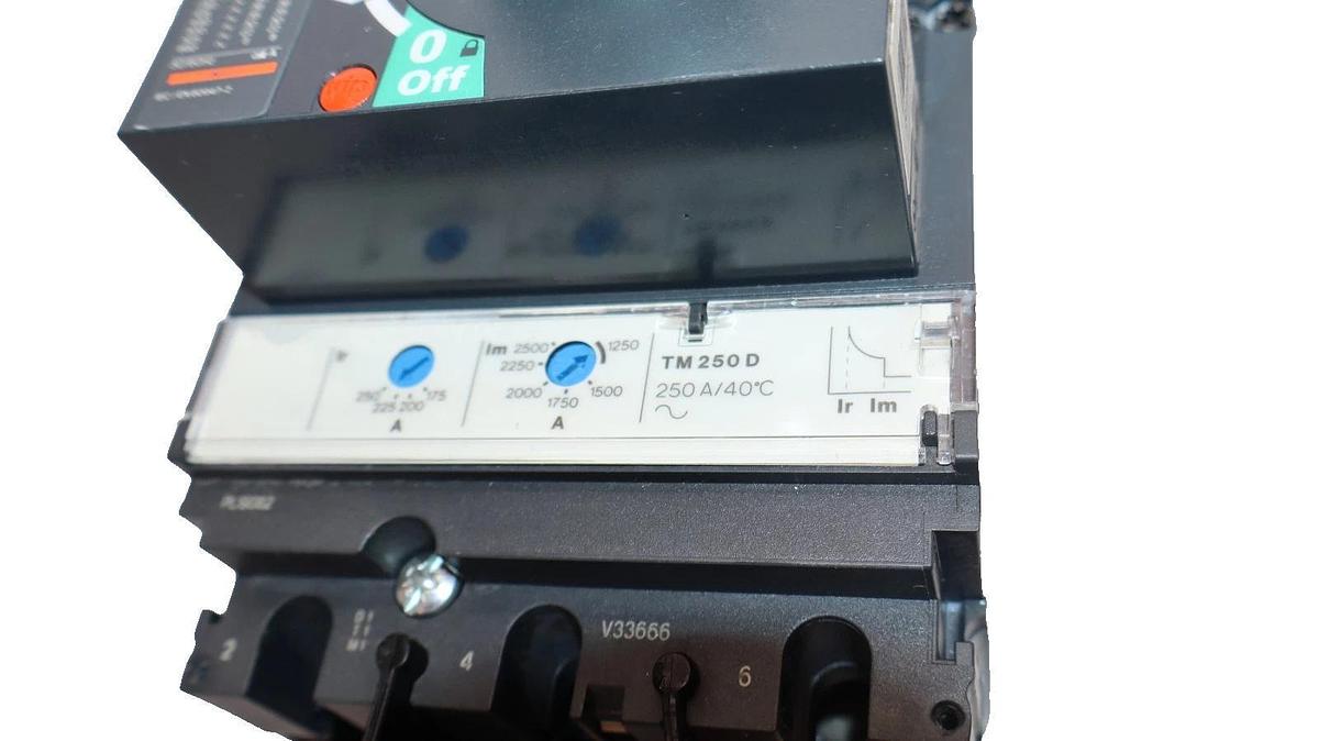 Schneider Electric Breaker 250A Rotary Extention NSX 100-160-250 F/N/H/NA (NEW)