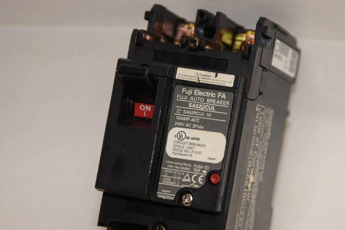 (NEW) FUJI ELECTRIC SA52RCUL 10 10A 10 Amp A 2P 240Vac Circuit Breaker