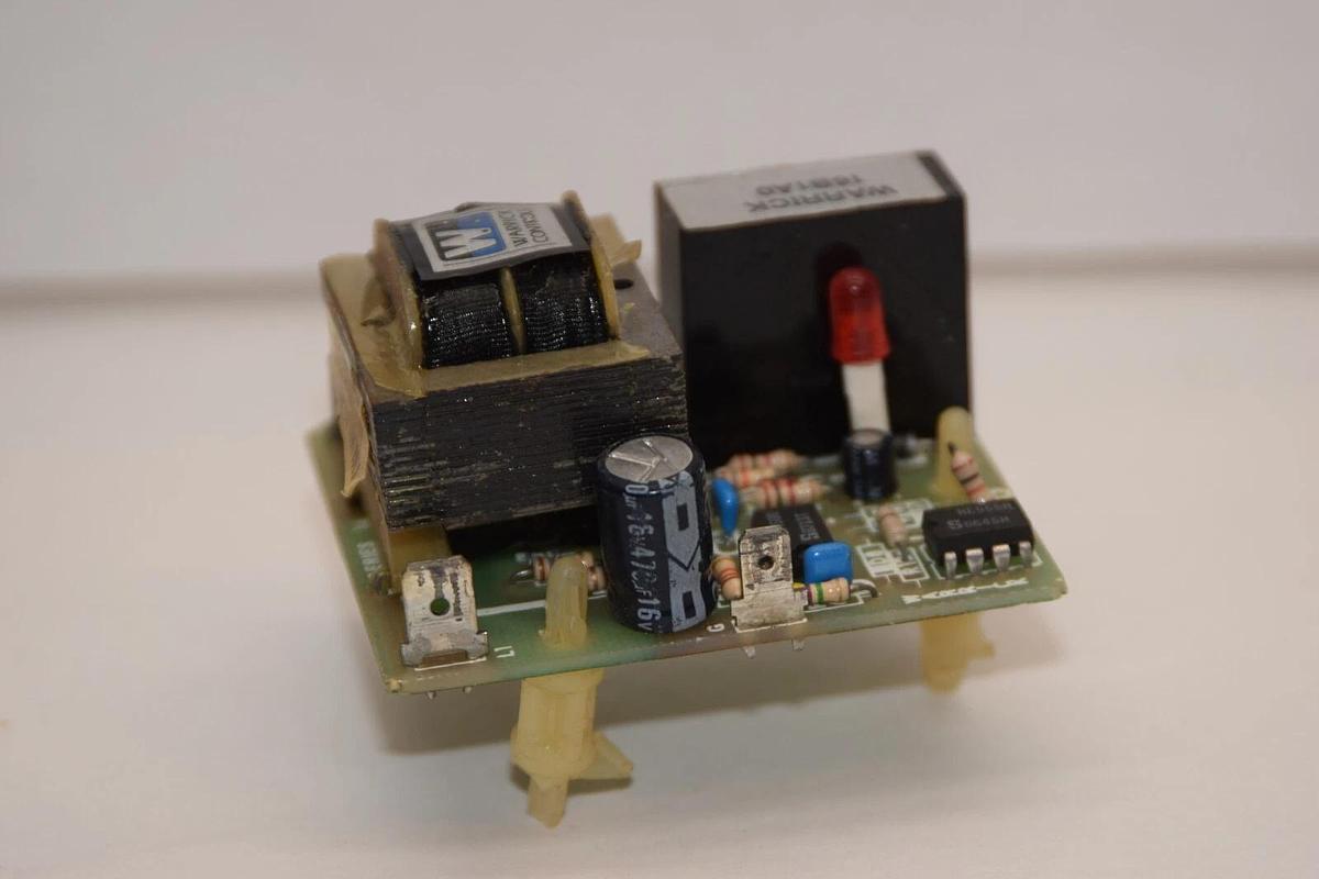 Used WARRICK CONTROLS 16B1A0 Circuit Board