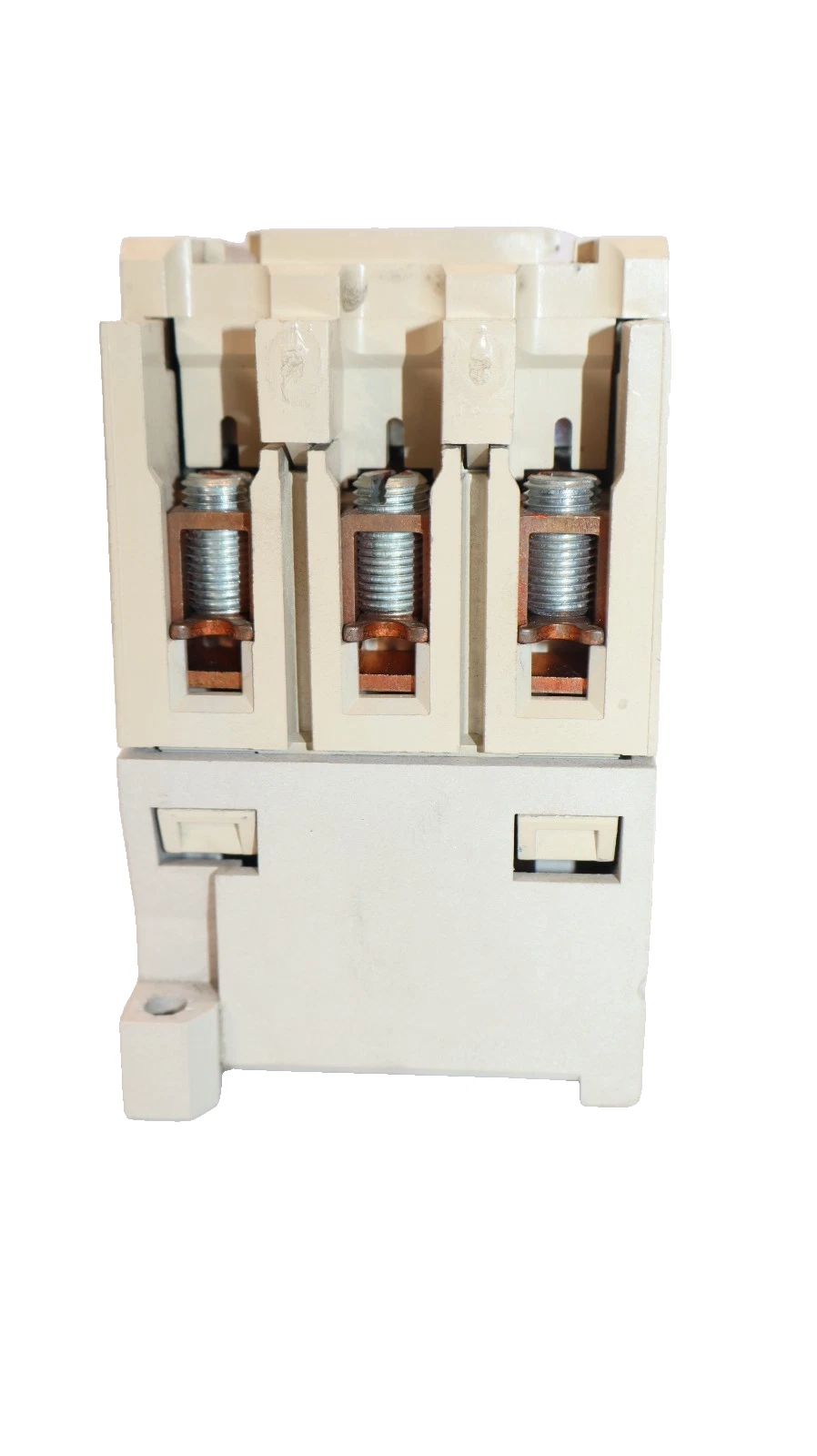 Cutler-Hammer Eaton Contactor CE15HN3 600V 60A 44 Amp 120v Coil 9-2703-1