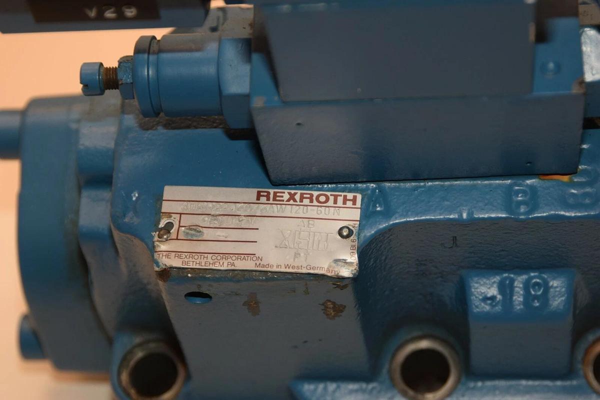 Used Rexroth Valve 4WEH22J60/6AW120-60N 9ETDAV 4WE6J51/AW120-60N9DAV Valve Stack