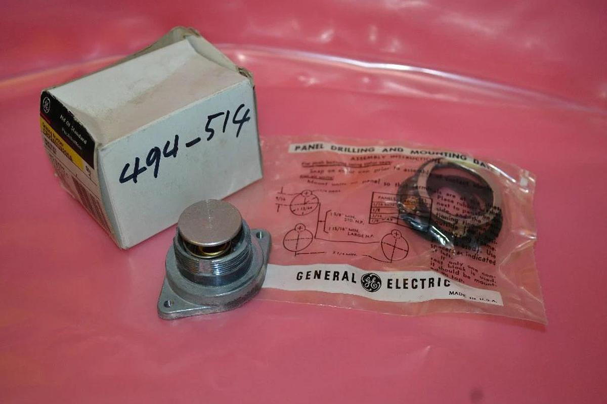 General Electric Push Button CR2940UA200A NEW