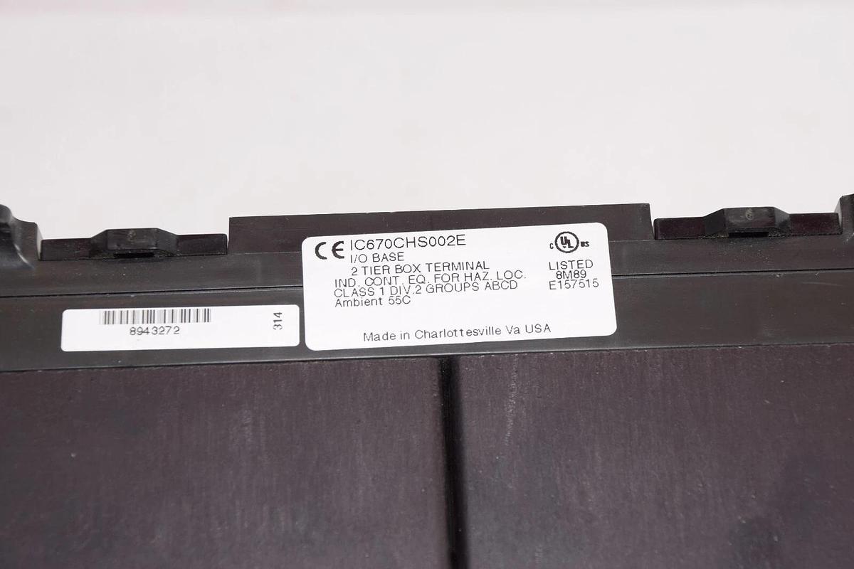 Used GE FANUC IC670CHS002E 24Vdc  I/O Base 2 Tier Box Terminal ic670mdl640J