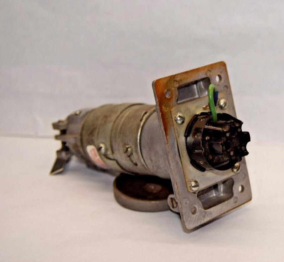 Used RUSSELL & STOLL SKP 4G SKP4G Ever-Lok Plug W/ SKR4G Receptacle  20A 600Vac