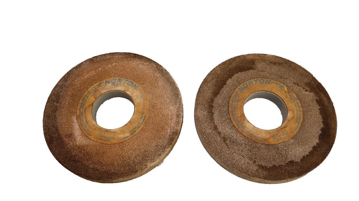 Norton 10x1x3 Grinding Wheel 38A46-G8VBE 38A46G8VBE 10 x 1 x 3 (NOS - Lot of 2)