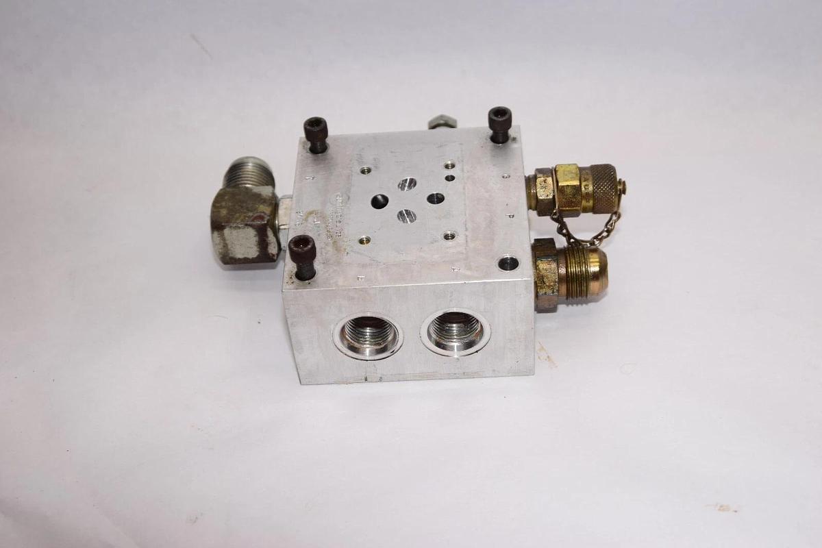 Used SUN HYDRAULICS FSJ 9KT6 Manifold
