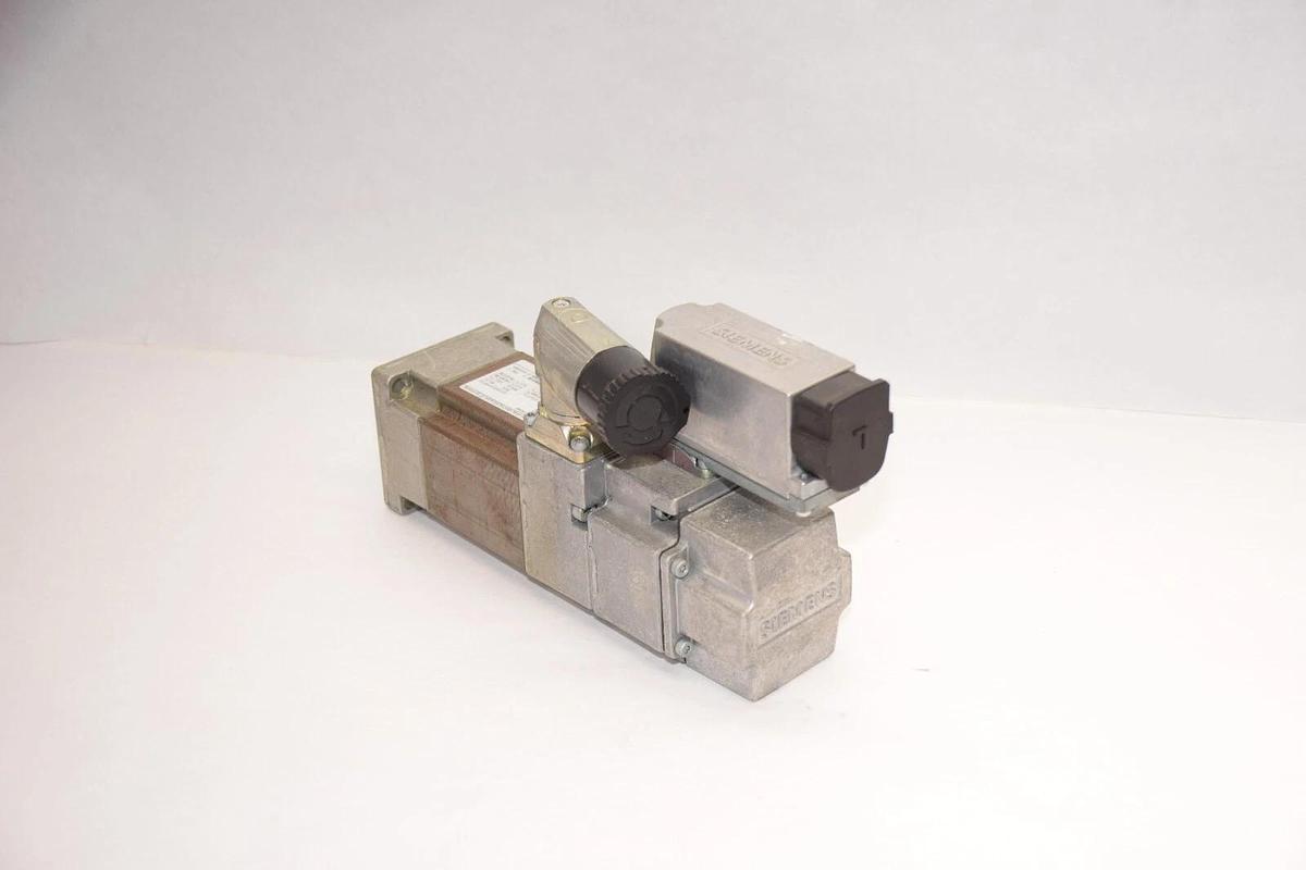 SIEMENS 1FK7022-5AK71-1DG0 ,  1FK7022-5AK71 9mm Shaft Servo Motor