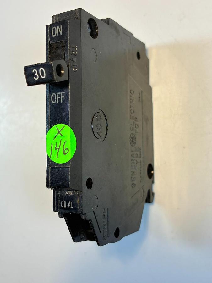 (NEW) GE GENERAL ELECTRIC TED134090 90A 90 Amp 3 Pole 480Vac Breaker *Chip*
