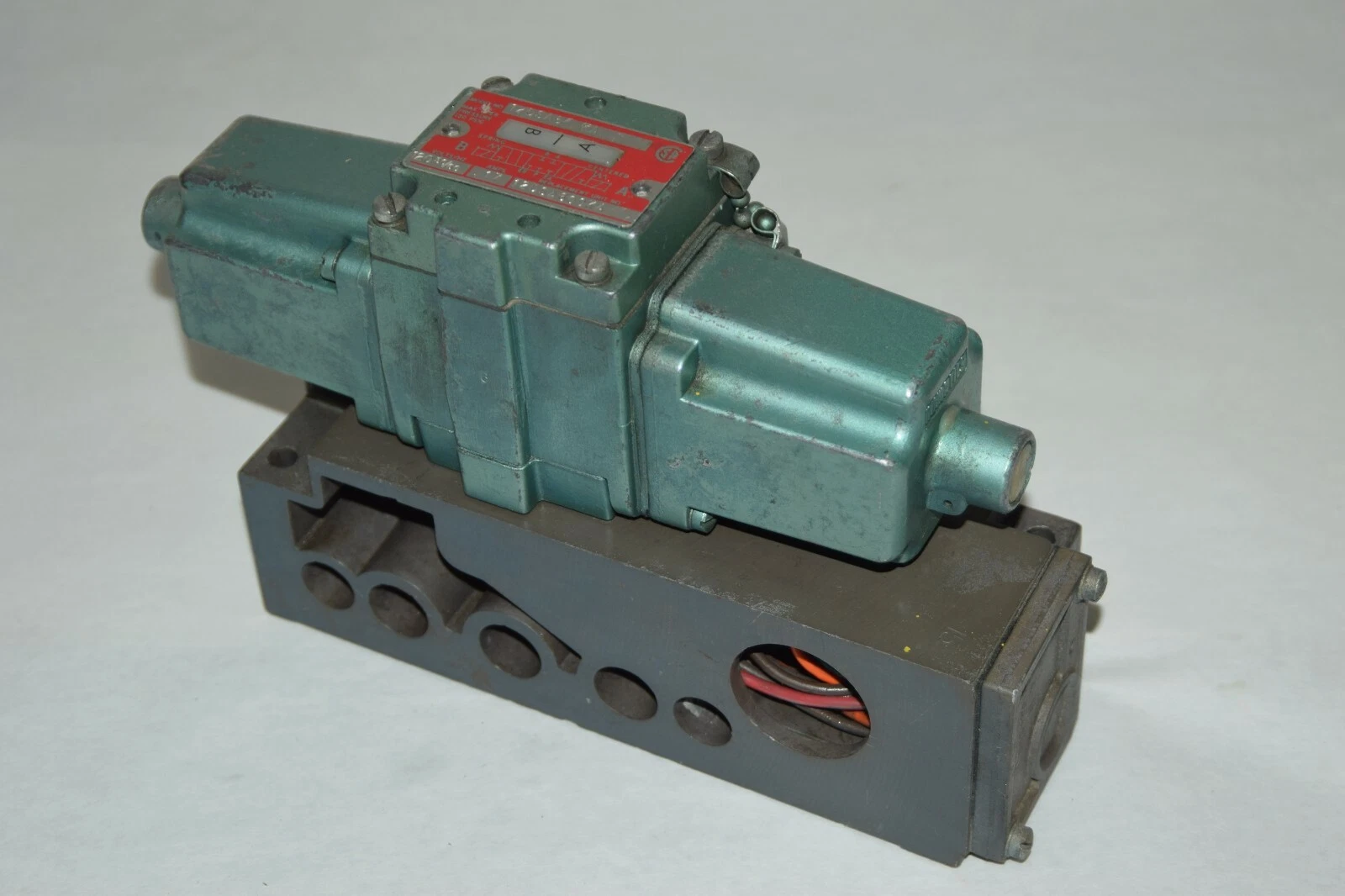 Used NUMATICS 12DSA6 KA 12DSA600KA 120V .17A 50/60Hz Solenoid Control Valve
