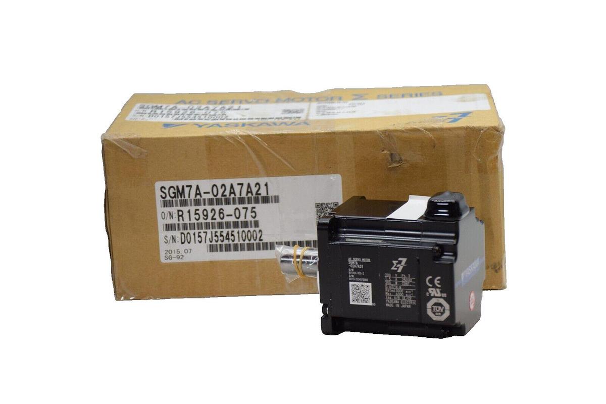(NEW) YASKAWA ELECTRIC SGM7A-02A7A21 200V 3Ph 1.5A 200W AC Servo Motor