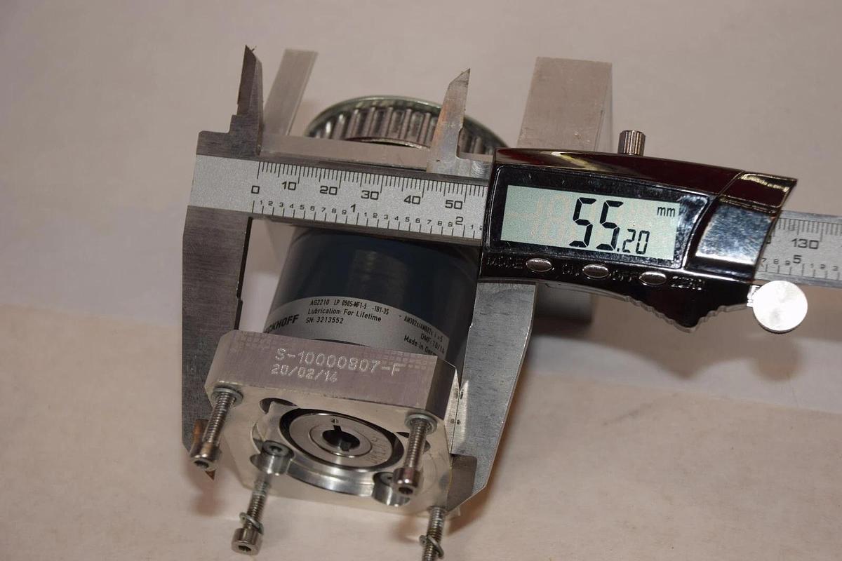 Used BECKHOFF AG2210 LP 050S-MF1-5-1B1-3S , S-10000807-F , AM3022-0C00-0000 Gearhead