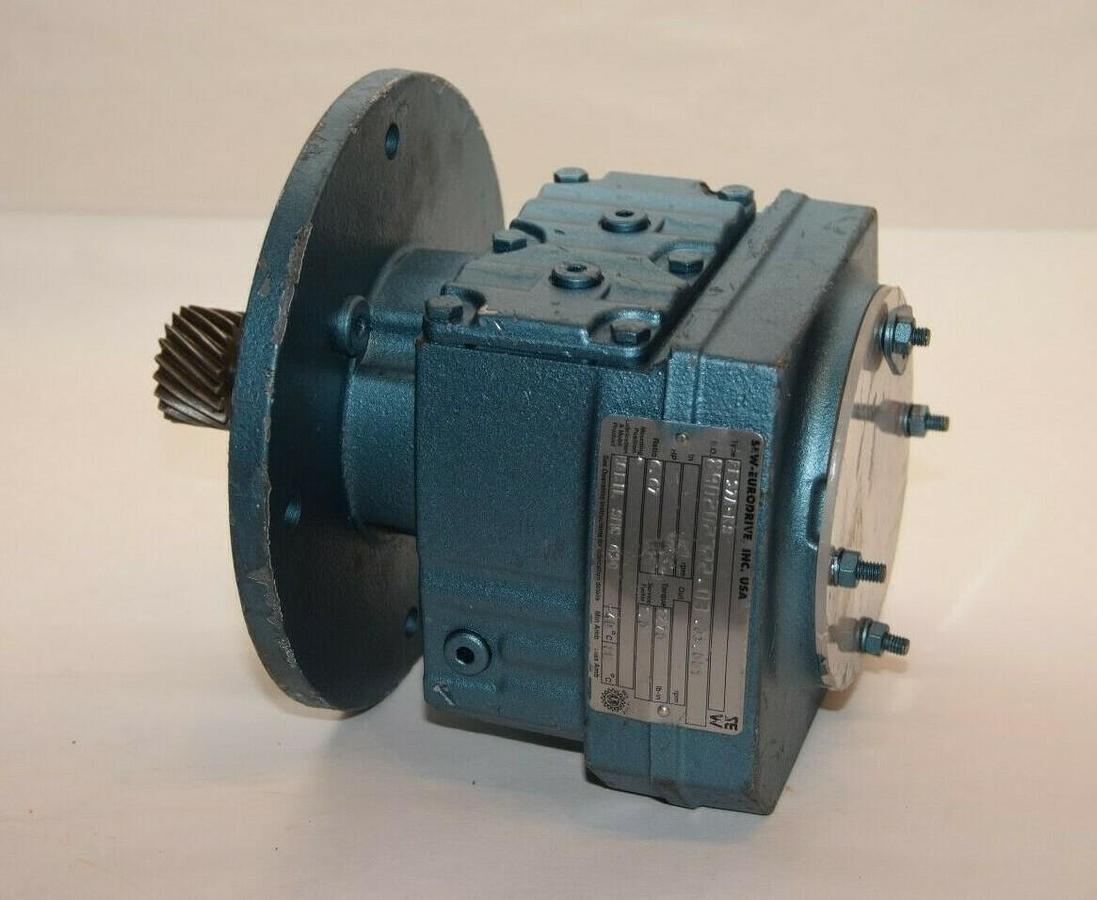 (NEW) SEW-EURODRIVE RF37A-KS Ratio: 6.67 1270lb-in 5/8" Gear Box / Speed Reducer