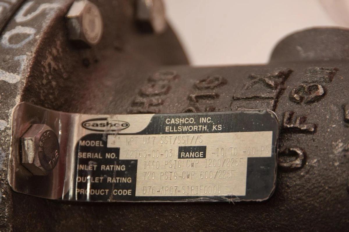 (NEW) CASCHO DA7 SST/SST//S 1" NPT 1440psig Pressure Regulator