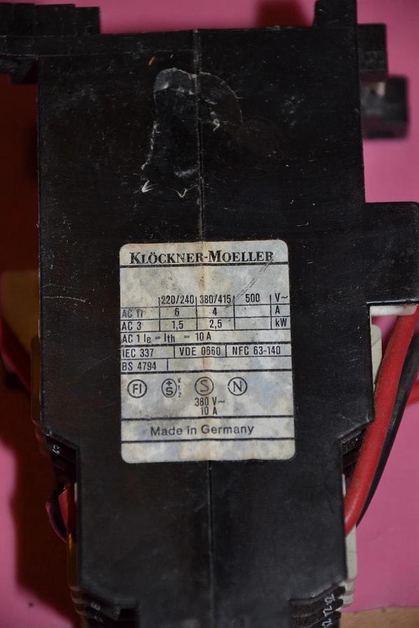 Used KLOCKNER MOELLER CONTACTOR DIL 08-53D DIL08-53D DIL-08-53-D 110V 60 HZ