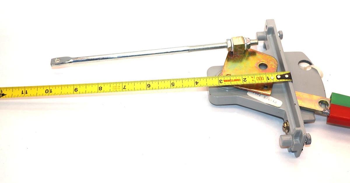 Used GE / GENERAL ELECTRIC TYPE 3/4/12 Disconnect Handle Circuit Breaker On/OFF