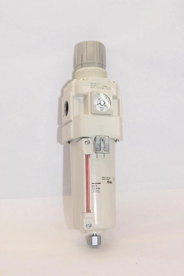 (NEW) SMC AW40-N04EH-8Z-B 7-125psi Filter / Regulator *No Retainer Nut*
