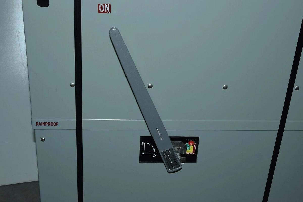 Cutler-Hammer 3BPS1200RT Bolted Pressure Contact Switch 1200A 3PH 1200 Amp Eaton