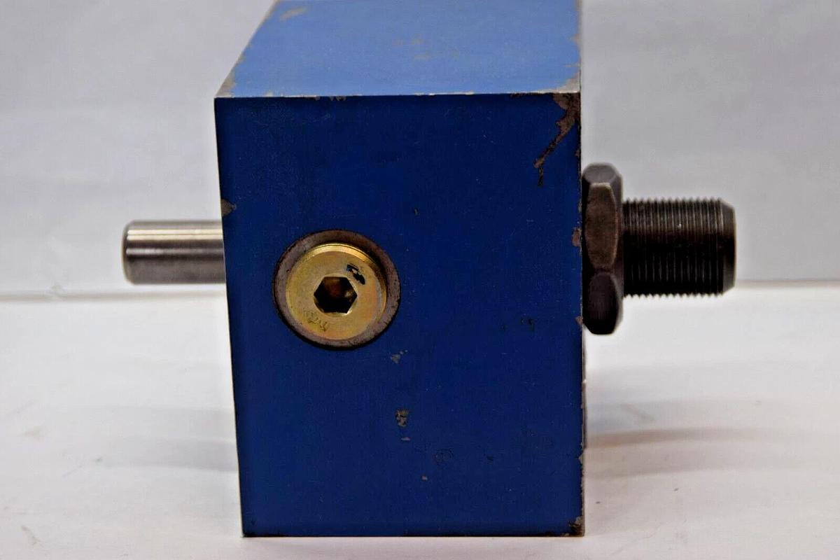 Used REXROTH R900938125 , LFA 40 H2-71/FDR LFA40H2-71/FDR Logic Cover Plate Valve