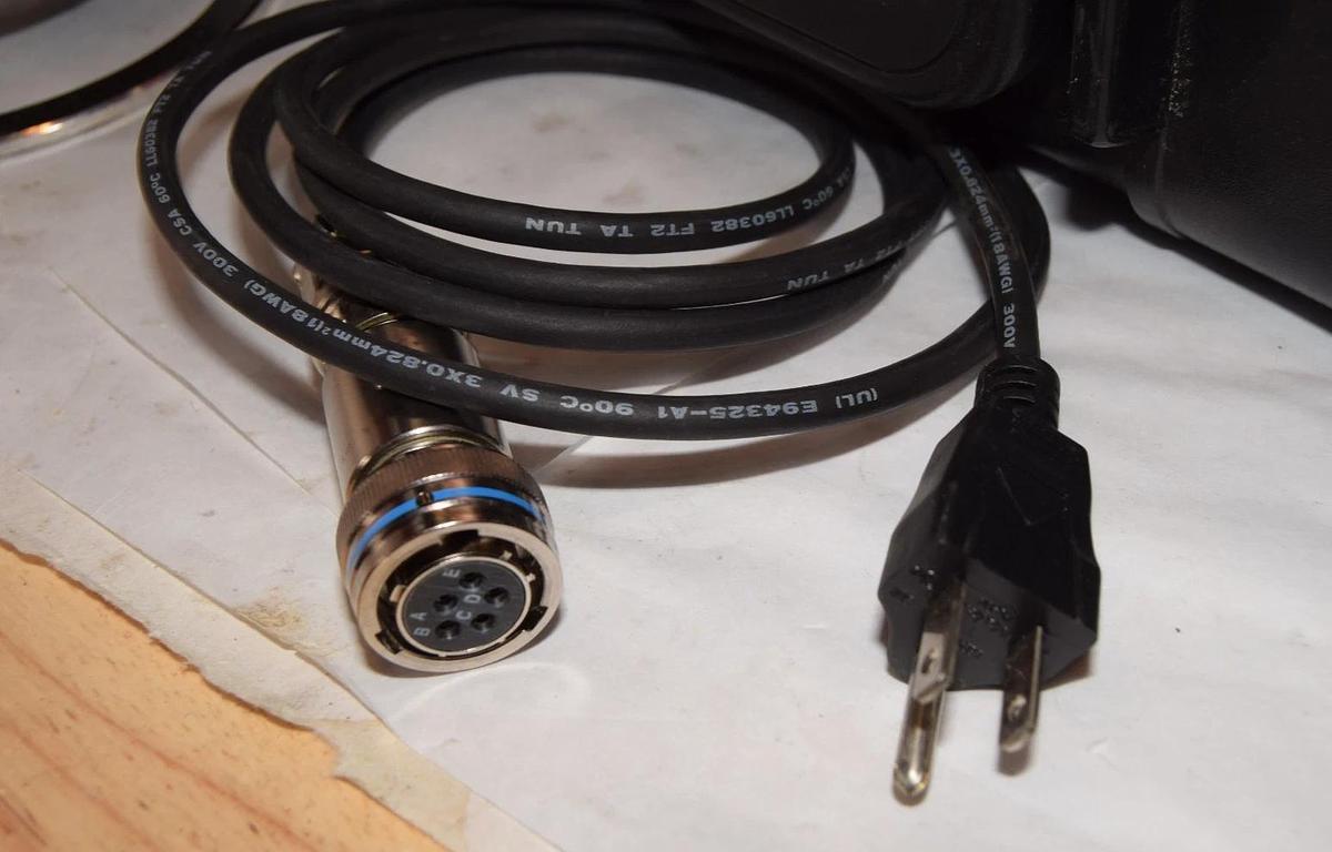 Used Teledyne Benthos Universal Deck Box UDB-9000-M UDB9000 Transponder AT-440-LF-0