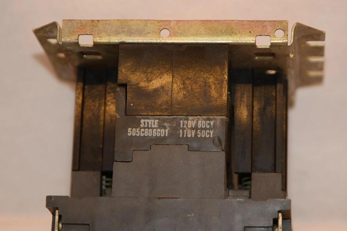 Used WESTINGHOUSE A200MICACE 27A Size 1 200V 110/120V Coil Contactor