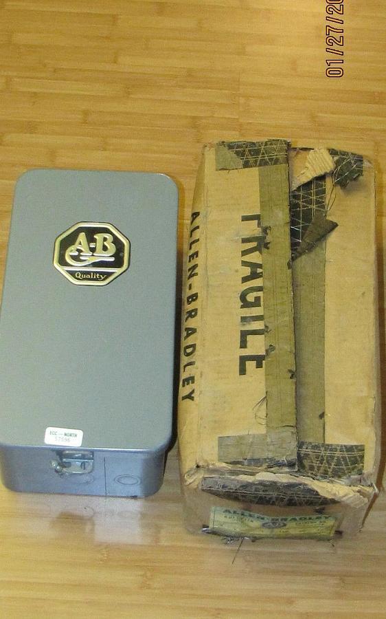 Allen Bradley Size Sz 2 Starter Contactor w/Enclosure 702 702CAD92 220v coil NEW