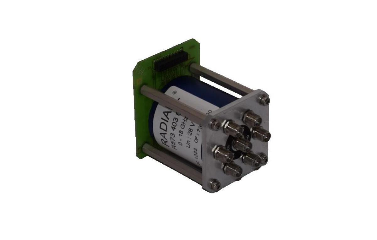 Used Radiall R573 403 610 , R573403610 0-18GHz 28V Coaxial Switch