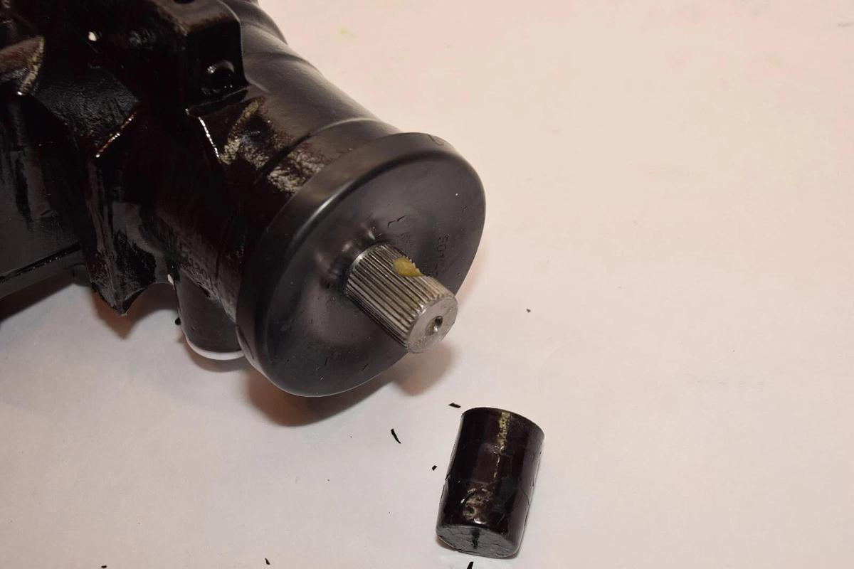 (NEW) PSR76534 , R082213014 Steering Gear Box