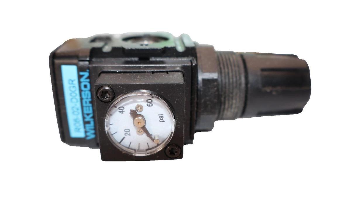 Wilkerson R08-02-D0GR , R0802D0GR 0-60psi 1/4" NPT Air Regulator (New)