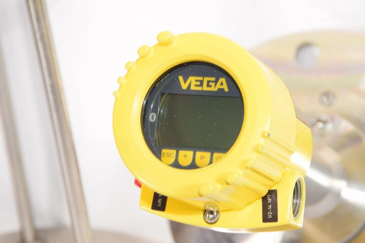 Used Vega VEGAPULS 69 RADAR LEVEL TRANSMITTER  PS69,FECSDBHXANKXX  PS69 FECSDBHXANKXX
