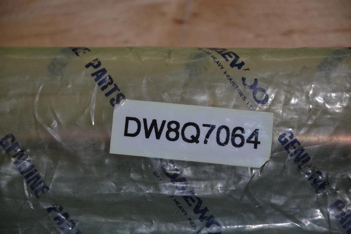 Used Daewoo 8Q7064 Tube AS Cat 8Q 7064  DW8Q7064  FORKLIFT PARTS hydraulic hose tube