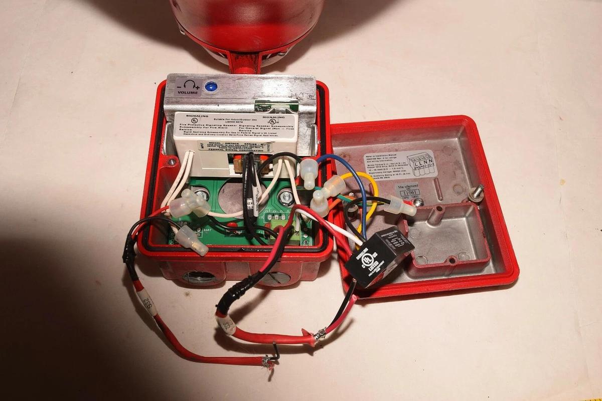 Used Federal Signal Division Selectone 314GCX  314GCX-024R  Audible Signaling device