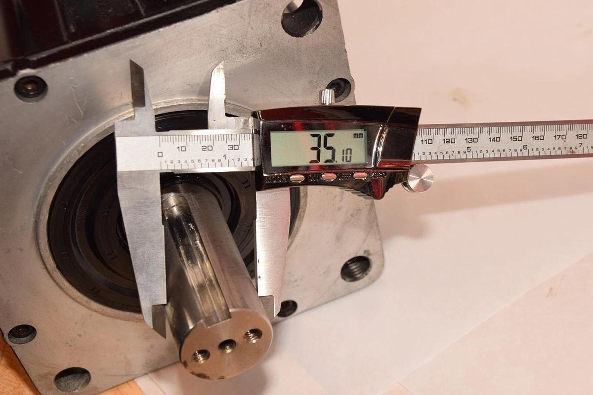 GE Fanuc AC ServoMotor 20S A06B-0502-B374#7008 23Nm 3ph 8p Class F  *Refurb*