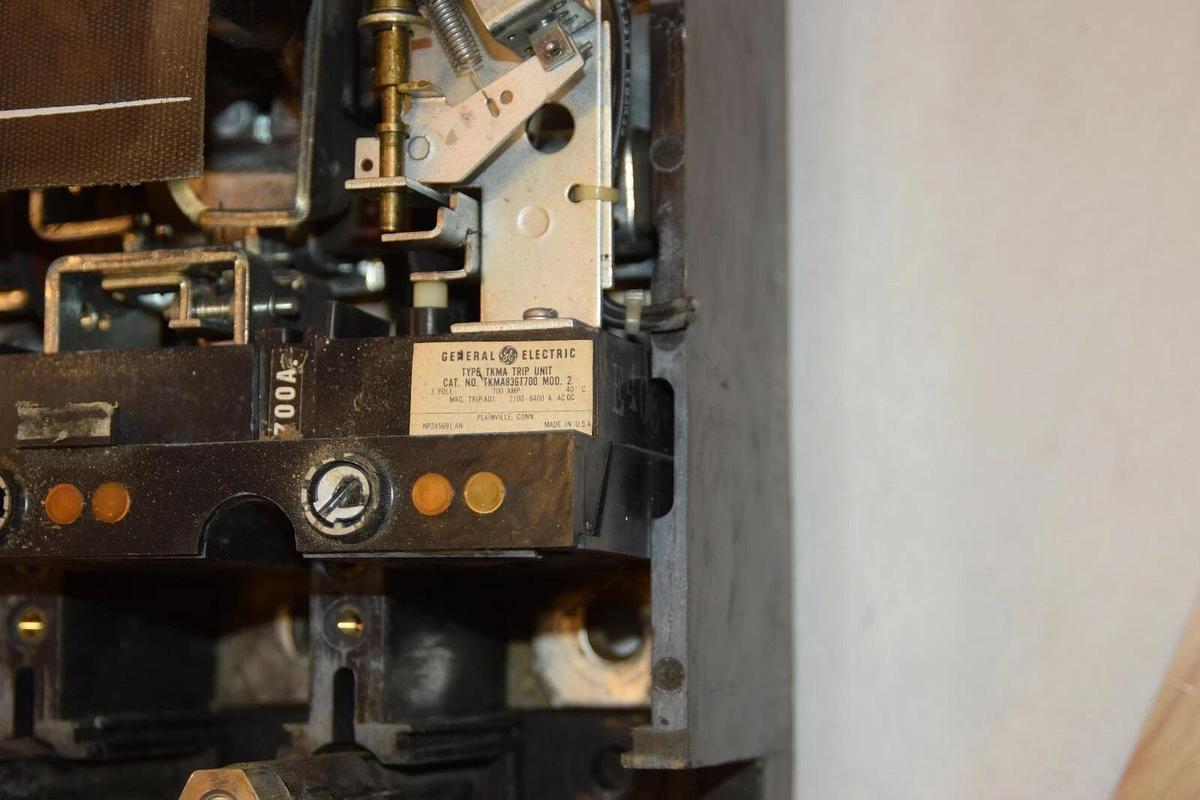Used General Electric TKMA836T700 700A Breaker