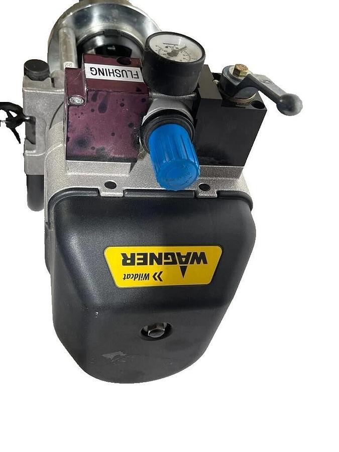 Used Wagner Wildcat 10-70 LP Low Pressure Piston Pump 10-70LP 10:1 4.0MPa w/ Hopper