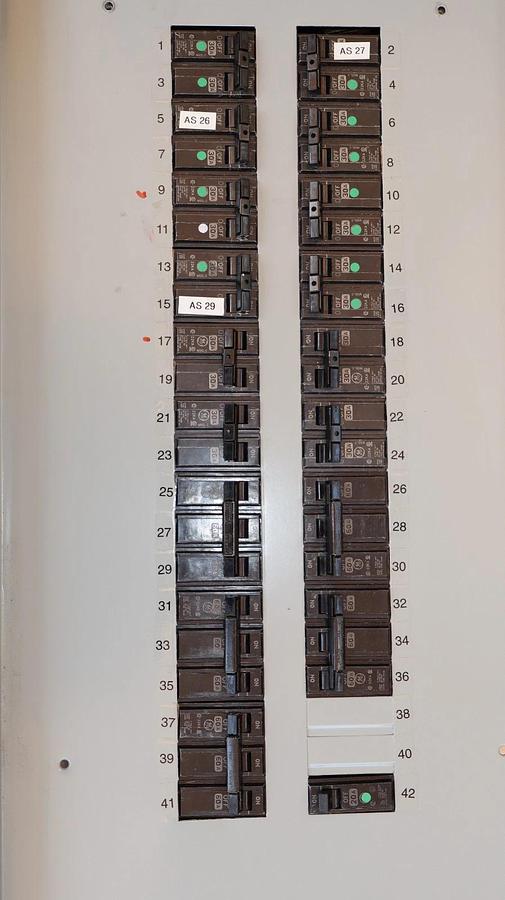 Used General Electric GE ASeries 400A Panelboard Panel AQF3424JBX 208y/120v 3ph 4w 42