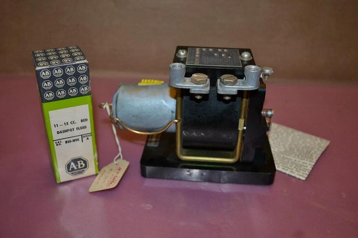 Allen Bradley Overload Relay 810-A09AR 810 A09AR 810A094R 600V 600 V NEW