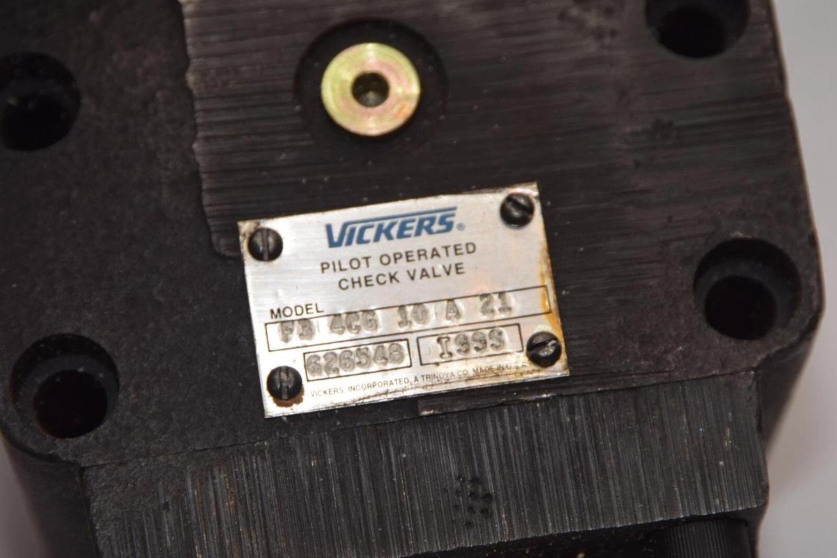 NEW VICKERS F3 4CG 10 A 21 , F3-4CG-10-A-21 , F34CG10A21 Pilot Oper. Check Valve