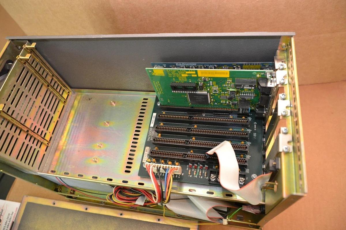 Used CUTLER HAMMER CH INDUSTRIAL COMPUTER PGGGLOBLPMNT2 D736