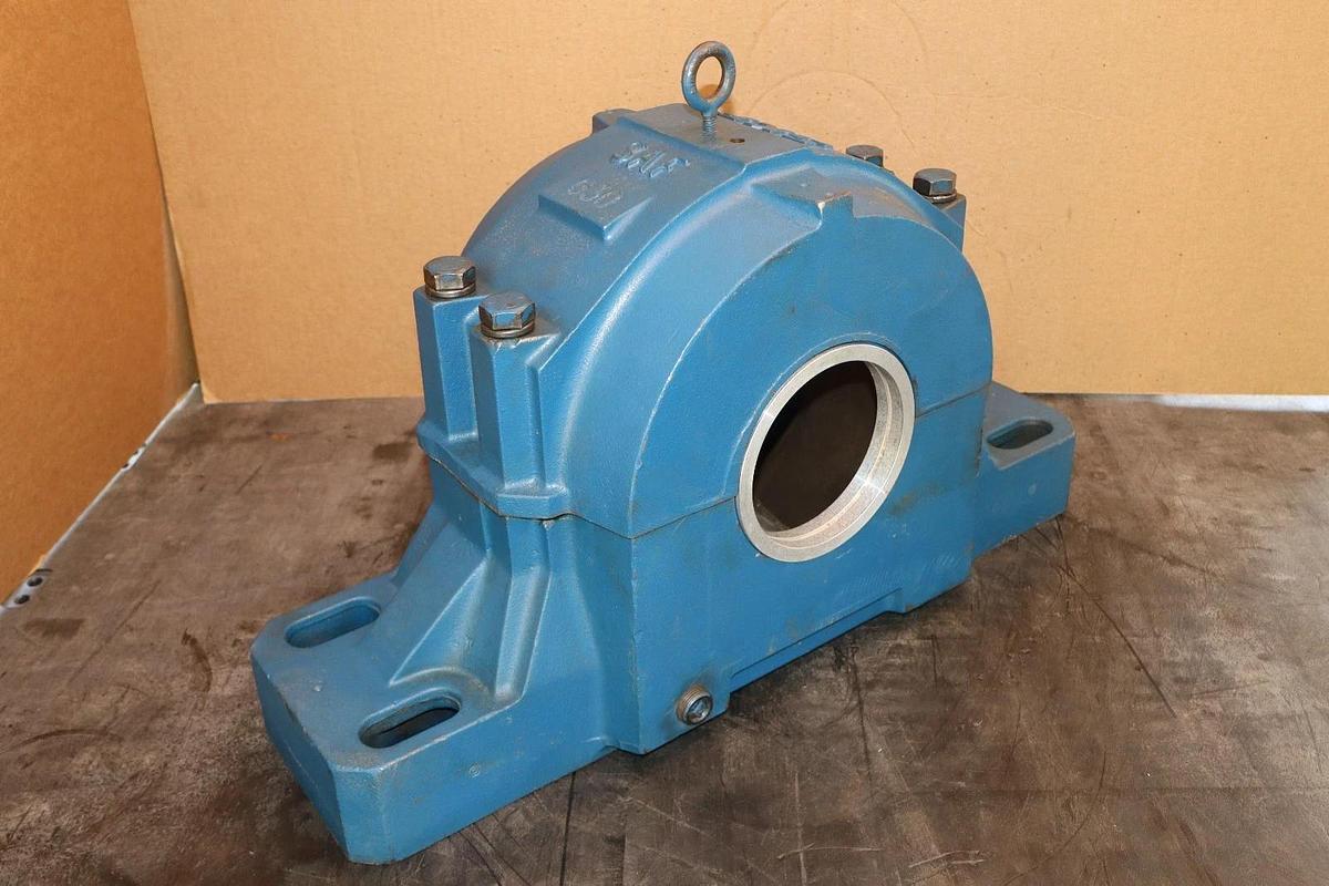 SKF Pillow Block HOUSING 4-Bolt SAF630 SAF-630 SAF 630 Split Plummer 2 Piece NOS