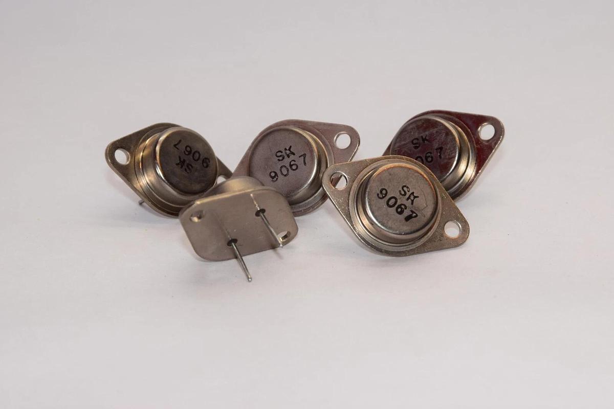 (NEW - Lot of 5) RCA SK9067 SK 9067 Voltage Regulator