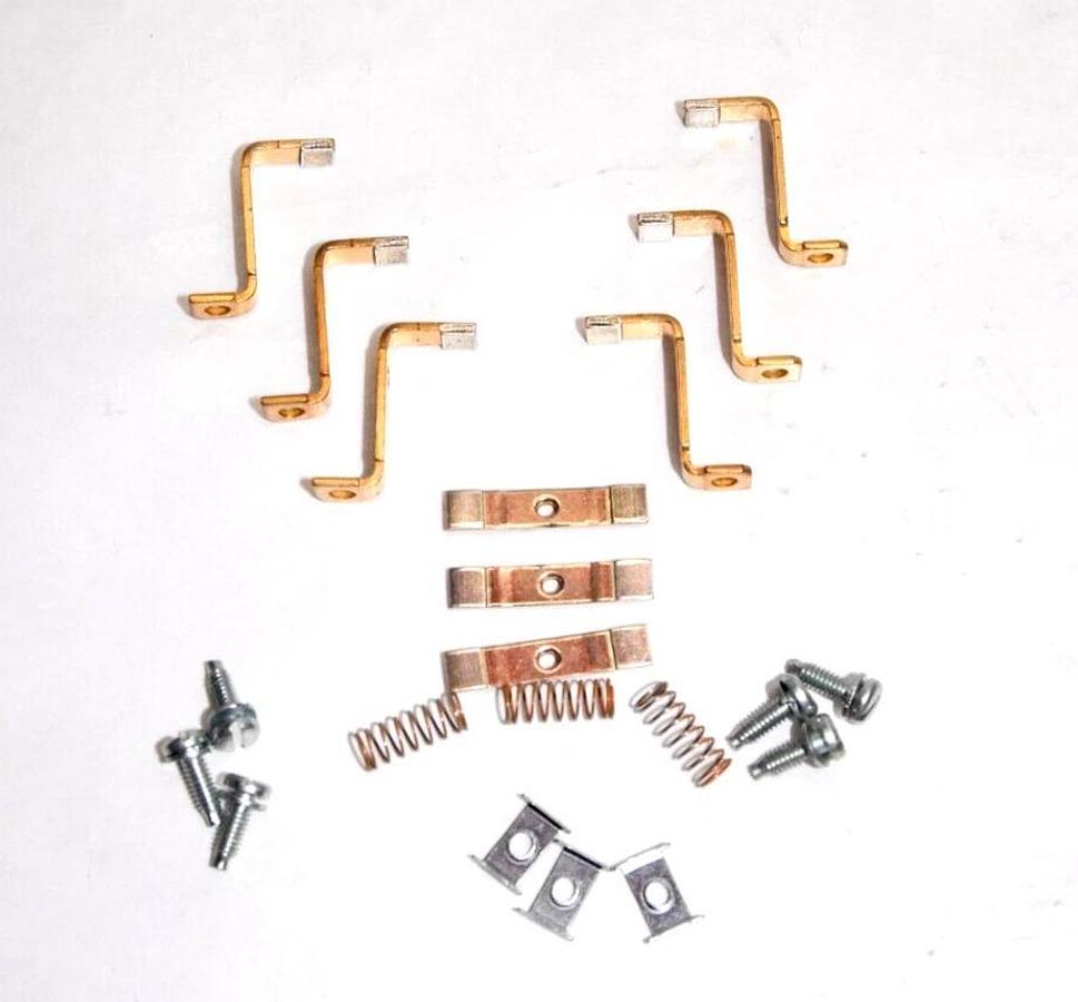 (NEW) CUTLER HAMMER 23-5527 , 23-5526 Contact Kit