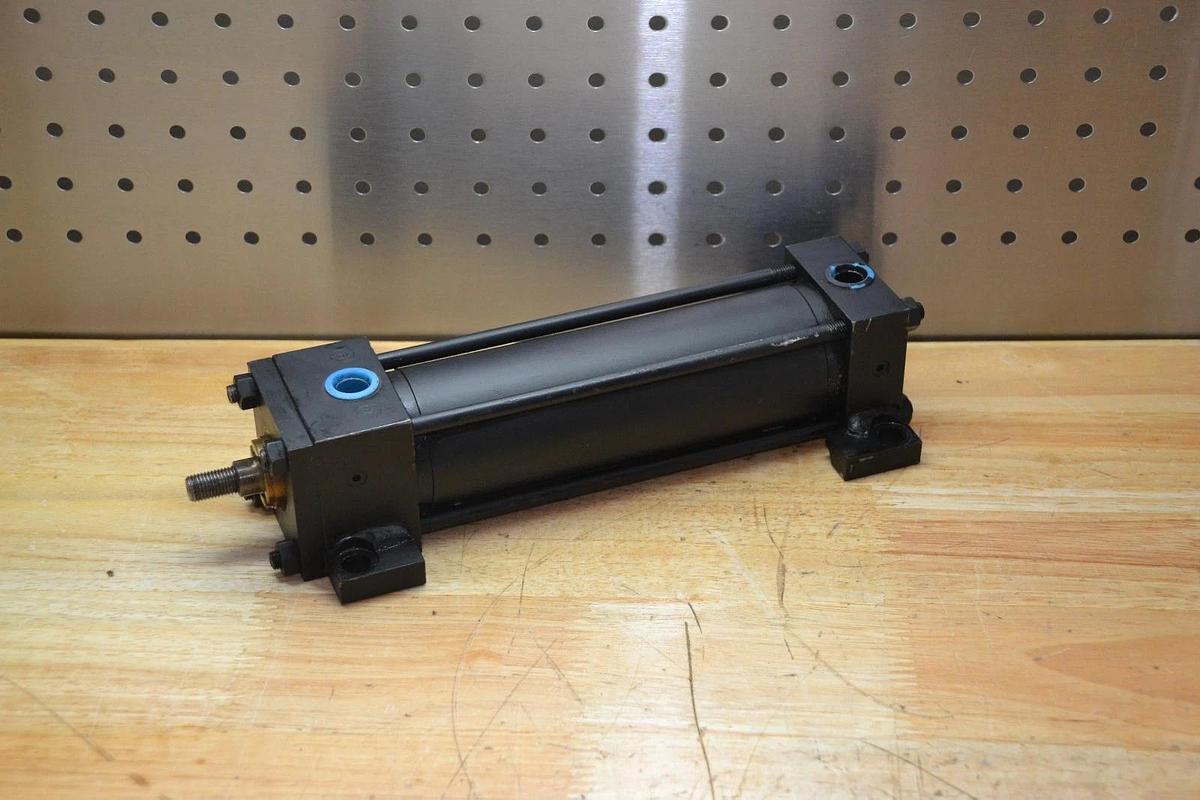 Used PARKER Cylinder CC2AU14C 2" Bore 6" Stroke